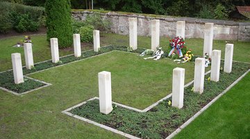 Vorschaubild für Einweihung der restaurierten Kriegsgräberstätte in Dietzhausen